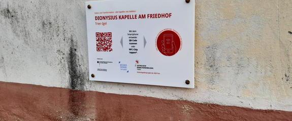 NFC gestütztes Informationsschild - Digitale Kapelle in Igel