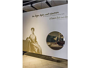Ausstellungstafel mit dem Titel "Von Degen, Segeln und Kanonen – Der Untergang der Prinzessin Hedvig Sofia"